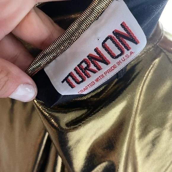 Vintage Turn On Gold Shirt - Picture 5 of 5